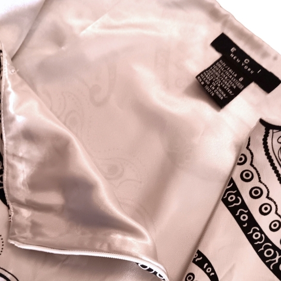 Silk Skirt Lined, Large Print, Navy & White, Size 8 - Picture 3 of 6